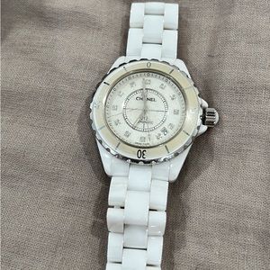 CHANEL J12 White Watch